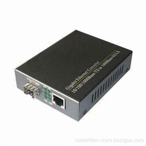 10/100Mbps Fiber-optic Media Converter, Compliant with RoHS Directive